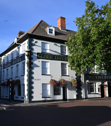 The Globe Kings Lynn building viewed from street